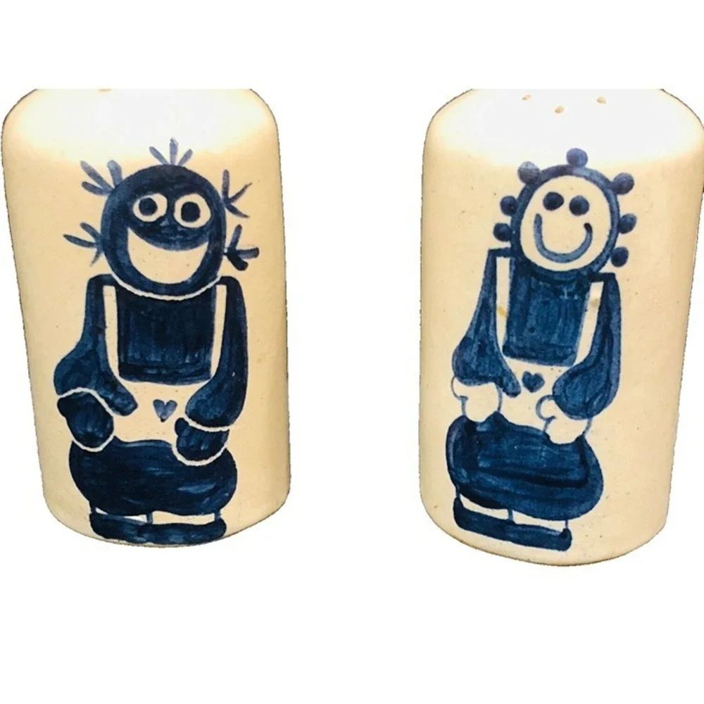 Blue Folk Art Character Ceramic Salt Pepper Shakers Raggedy Ann Andy Country‎